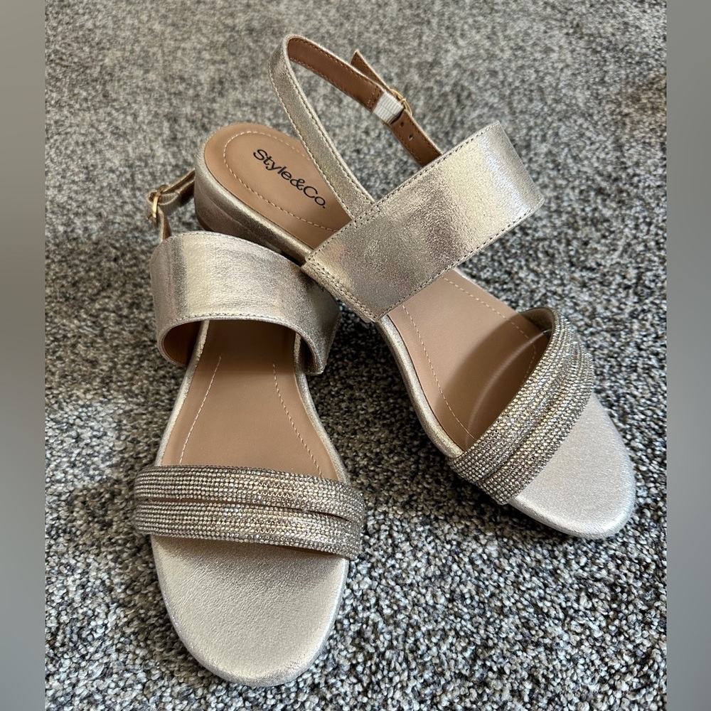 Style & Co. Women's Selbiee Slingback Dress Sandals Size 7 New Color: Platino